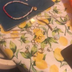 Shopper All!!! Jewely’s For$5.00