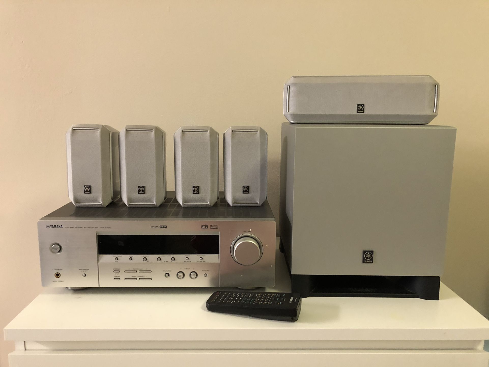 Yamaha HTR-5730 Receiver & Power Subwoofer YST-SW010