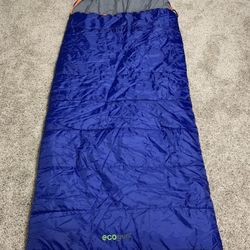 Eco gear Heavy Duty Sleeping Bag in Excellent Condition 