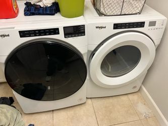 Whirlpool- Matching washer and dryer $400