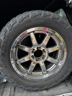 Used AT3 Wild Peak 305/55 20R tires and rims