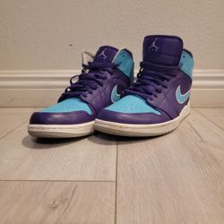 Air Jordan 1 Mid 'Hornet'