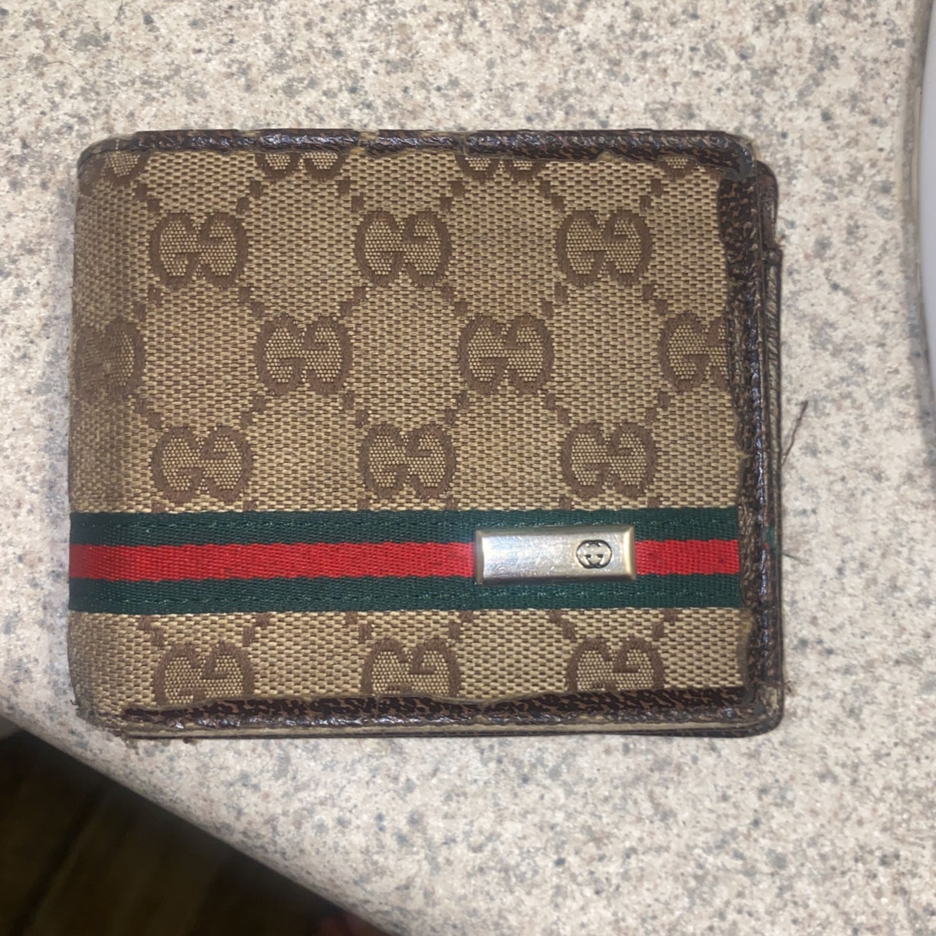 Authentic Gucci Wallet 