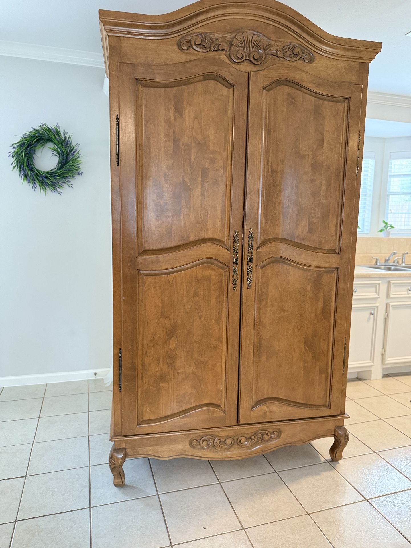 TV- Armoire