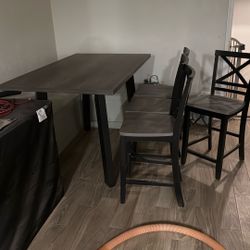 Kitchen Table With 4 Chairs