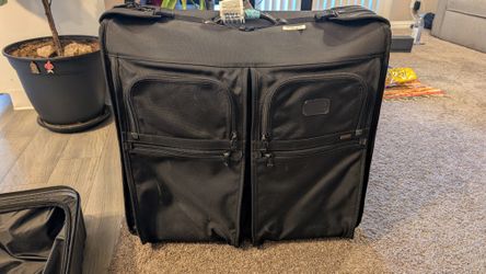 Tumi Baggage/Luggage