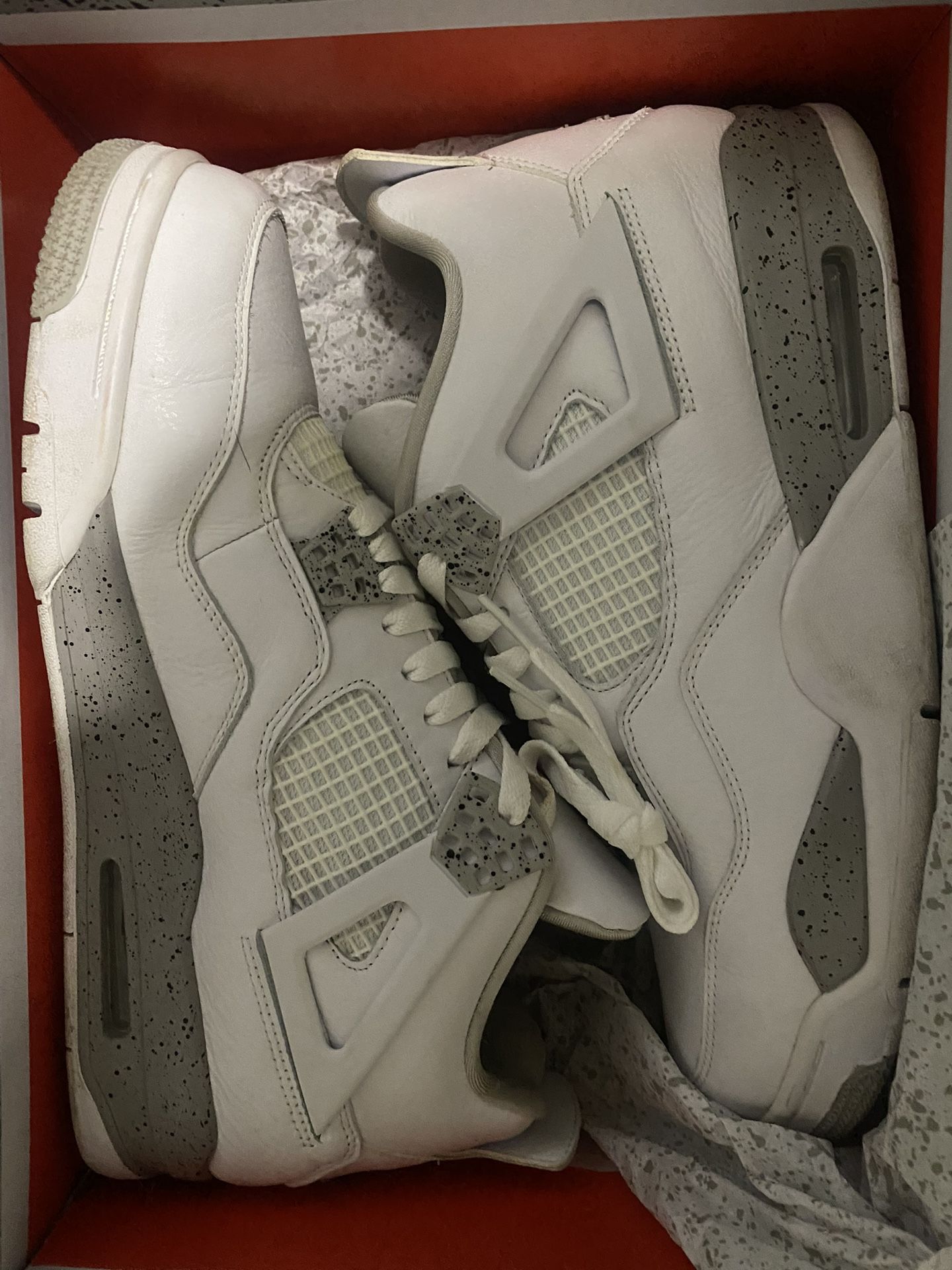 Men Jordan retro size 12 Worn Once