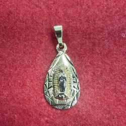 14kt Virgin Mary Gold Pendant 