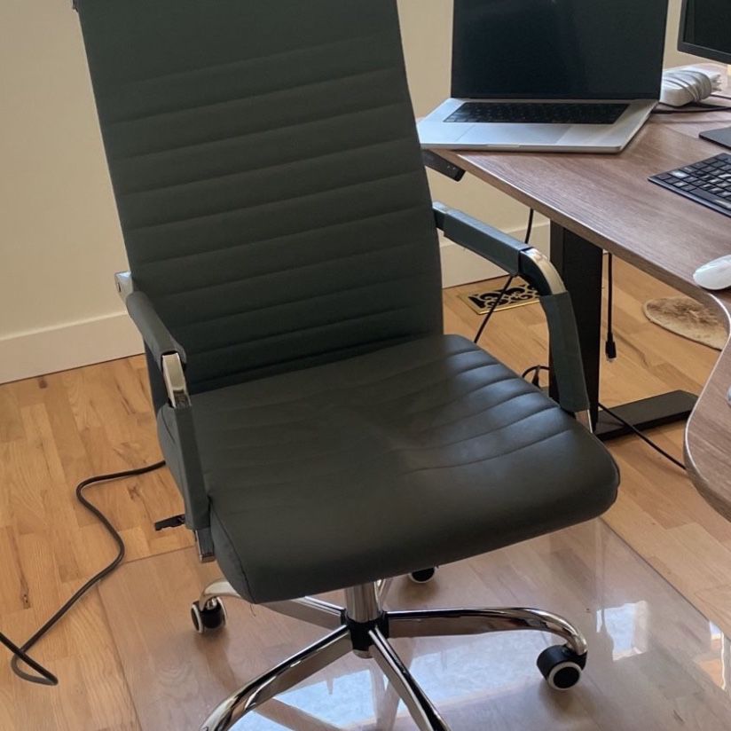 Office Chair With Glass Pad