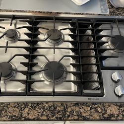 Jenn-Air 5-Burner Gas Cooktop with Downdraft – Excellent Condition