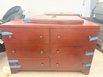 Dresser