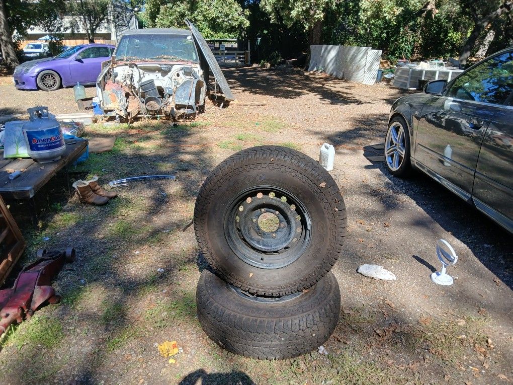 Tires A ND 6 Lug Rims Off Toyota They Were Only On For A Week