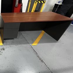 L SHAPED DESK 