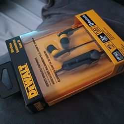 DeWalt Wireless Earbuds 