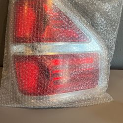 2014  Ford  F150 Passenger Tail Light 