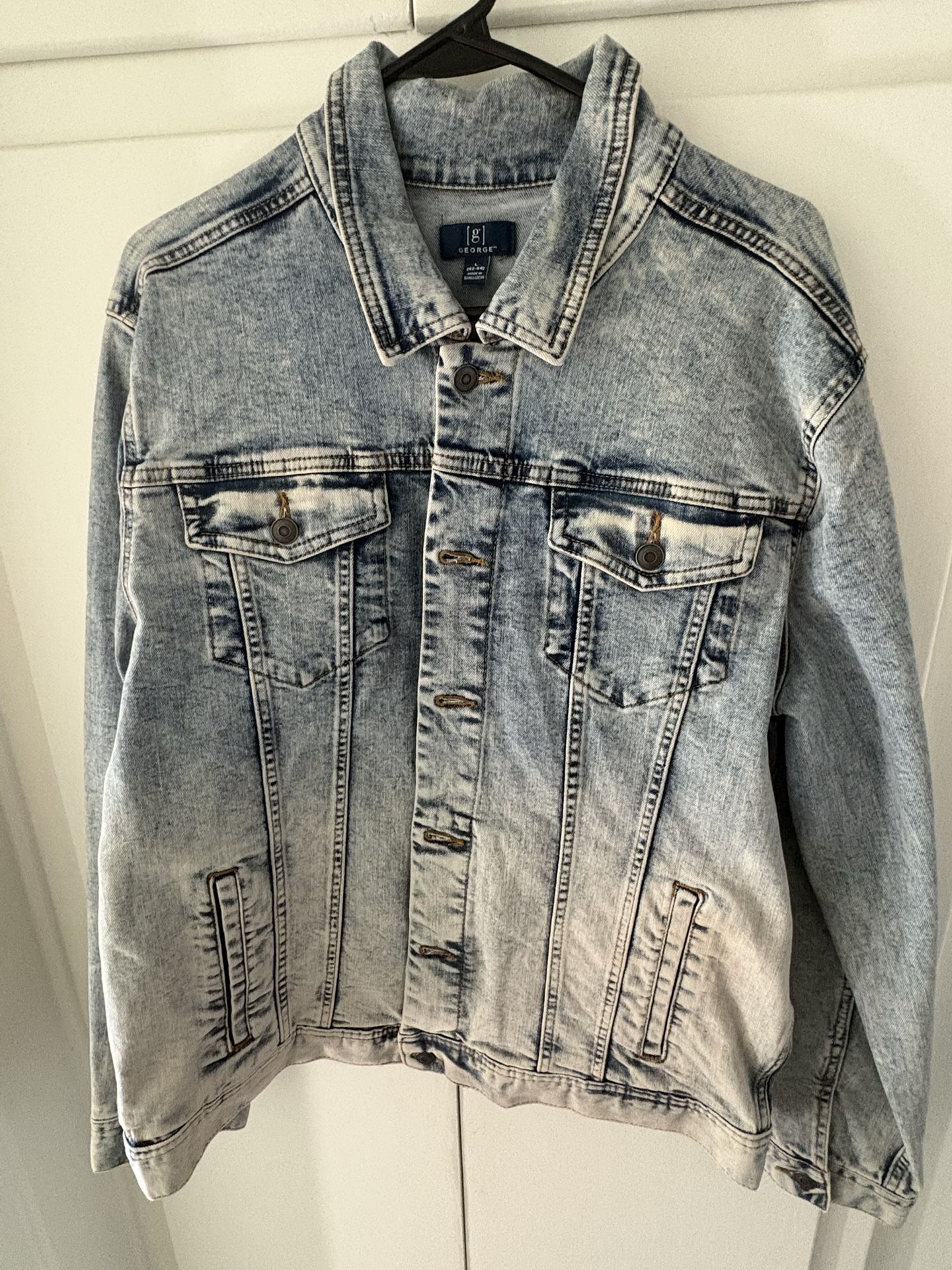 Men’s Jean Jacket Size L