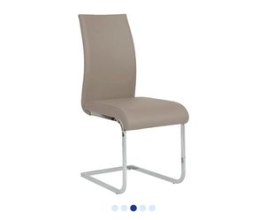 Dining Table + Chairs Set – City Furniture 🪑✨