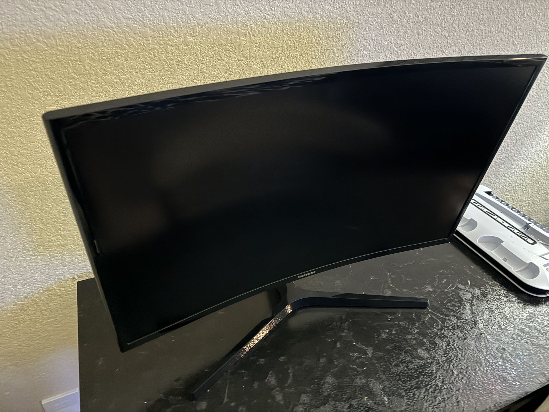 SAMSUNG 27in Curved Gaming Monitor