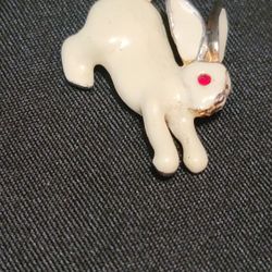 Vtg 1990s Phister Ent White Enamel Rabbit Signed Pendant Red Eyes 
