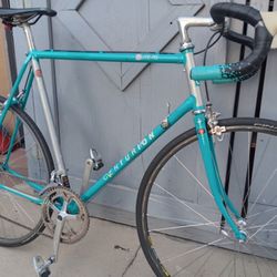60cm.     Road Bike.       CENTURION 