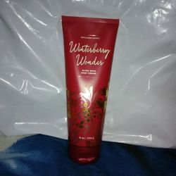 Bath and Body Works Winterberry Wonder Cream!