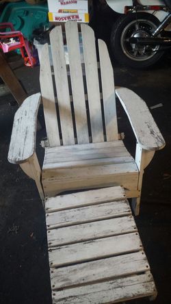 Antique lawn chair