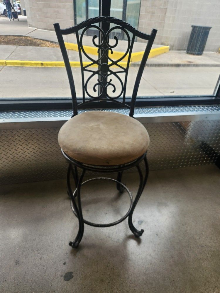 4 Nice Bar Stools Metal For Sale