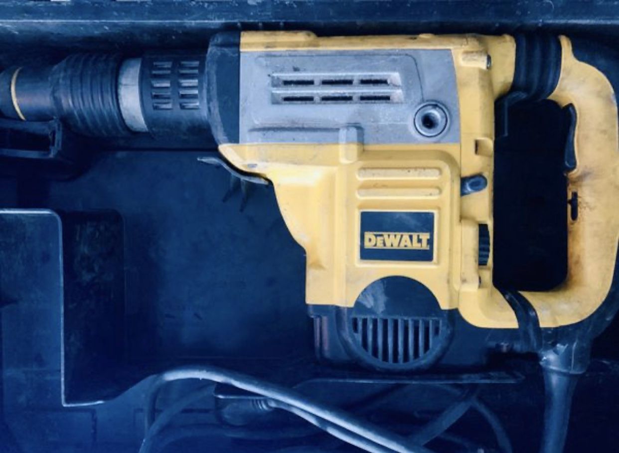 DEWALT D25602K 1-3/4" SDS MAX Combination Hammer Kit