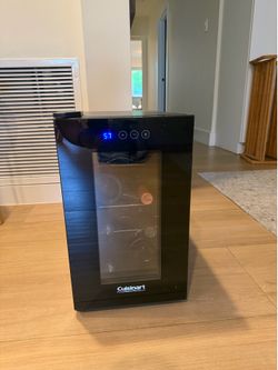 Cuisinart 8-Bottle Wine Cooler – Digital Temperature Control – Like New