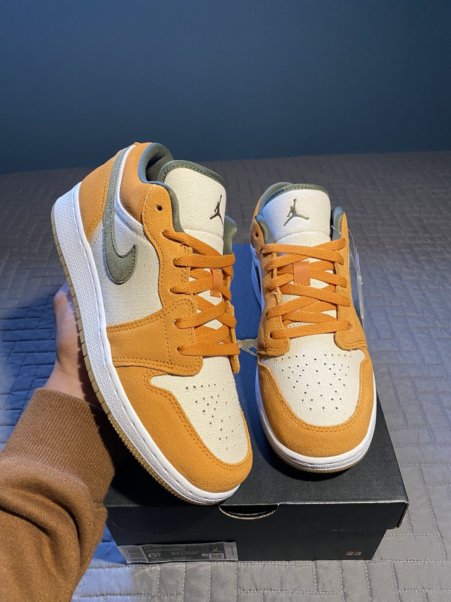 DS jordan 1 low light curry