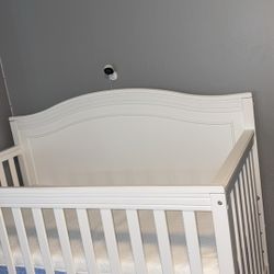 Paris White 4-in-1 Convertible Crib New 