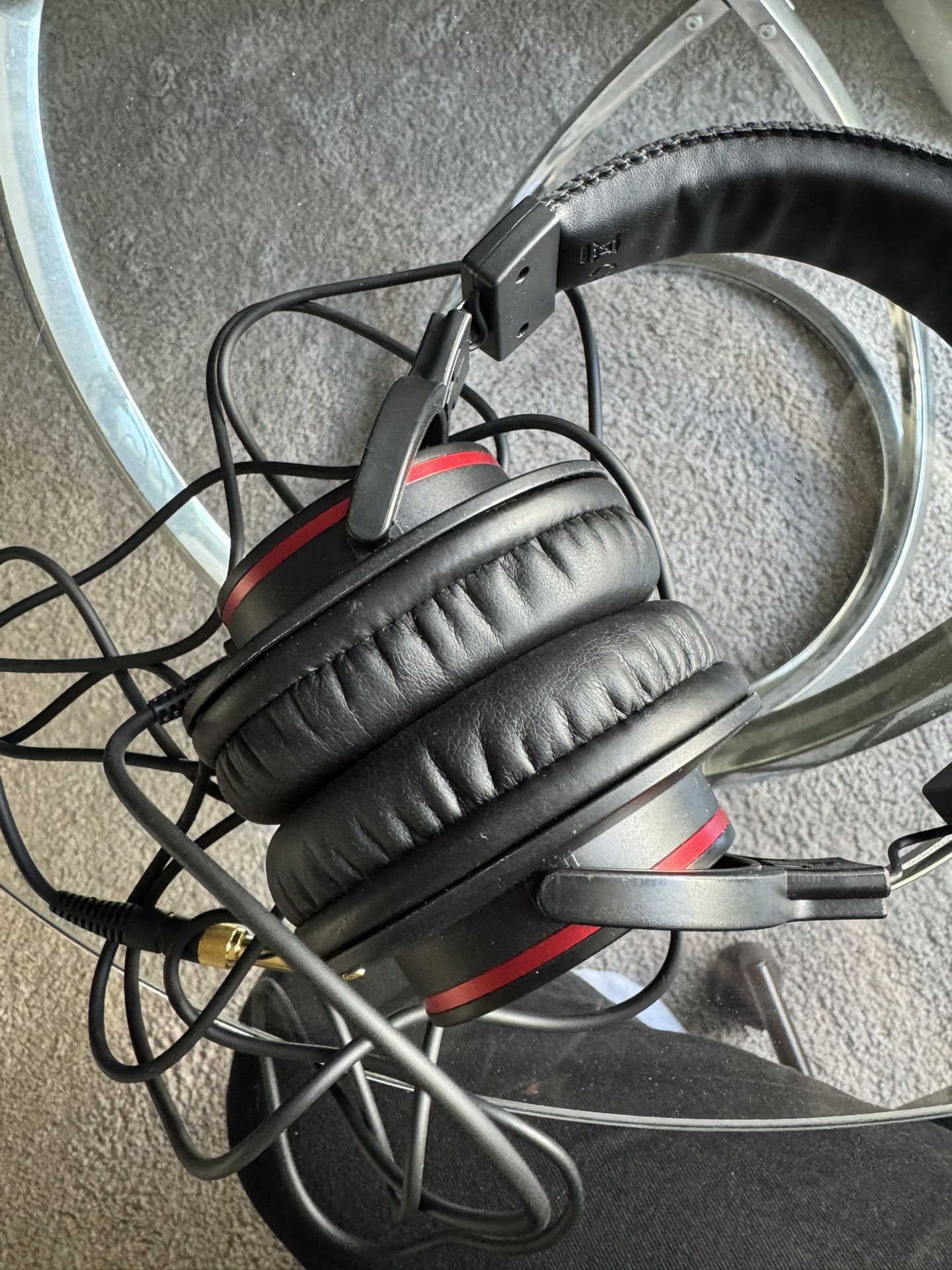 Scarlett Headphone