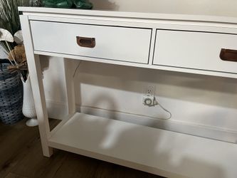 Beautiful sofa table.
