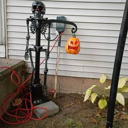 Halloween Lamp Post 