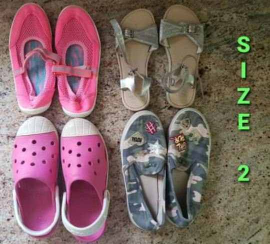 Girls Shoes. Diferent Sizes And $