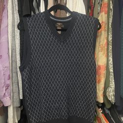 Sweater vest