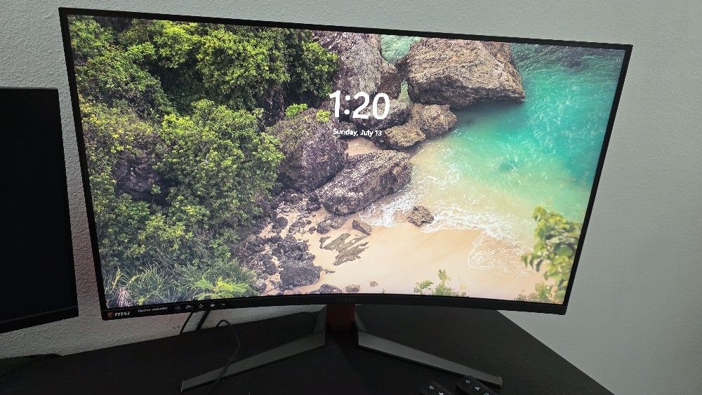 MSI Optix AG32C 32” Curved Gaming Monitor - 165Hz / 1ms / LED
