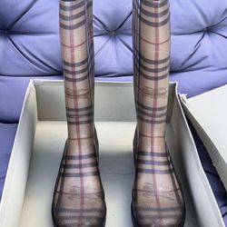 Burberry Rainboots 