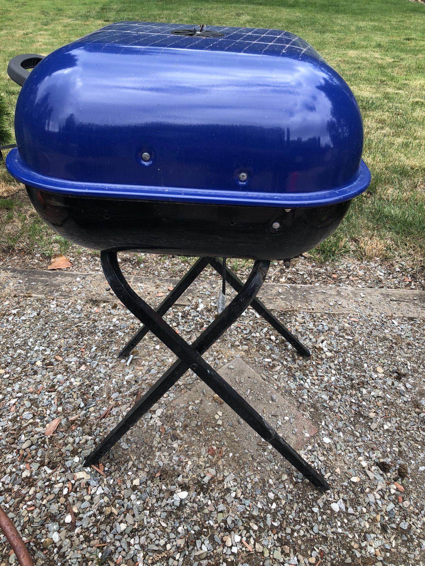 Aussie charcoal grill