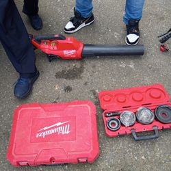 Milwaukee Blower With Battery 