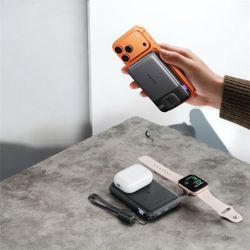 INIU Magnetic Wireless Power Bank