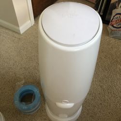 Diaper Genie Elite And 3 Refills 