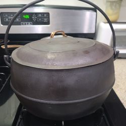 Antique Marietta Co PA 1800s. Clean seasoned ready to be used or displayed.