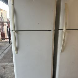 Kenmore Refrigerator 