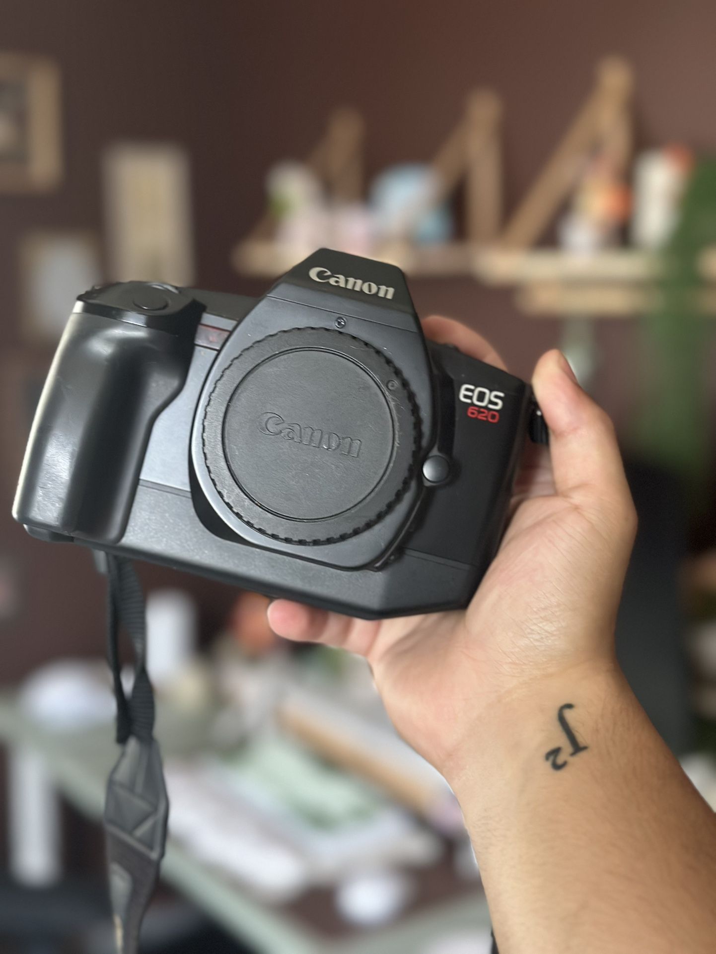 Canon EOS 650 Vintage camera + 35-105mm lens