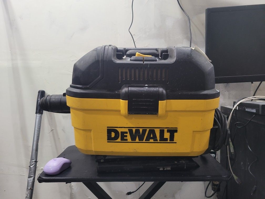 Dewalt Corded Vacuum Very Good Condition