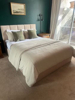Queen Bed