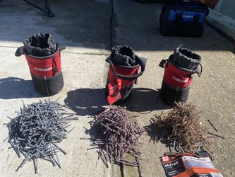 Husky 5 in Utility Sack / with screws 