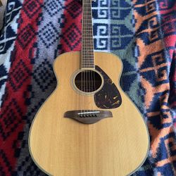 FS7205 Yamaha Acoustic Guitar 
