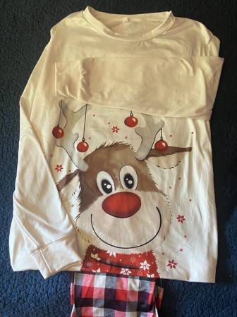 Women's sz M Reindeer Pajamas* Like New